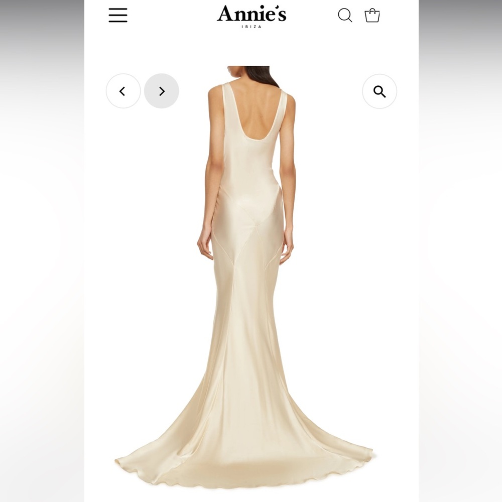 Annie's Ibiza bridal Aphrodite Corset ($2271) Florence Dress Ivory ($1349) - Picture 6 of 11